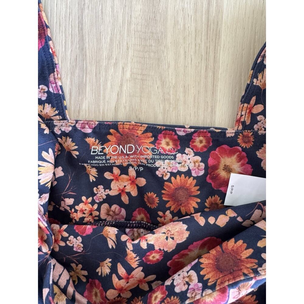 NWT Beyond Yoga Summer Bouquet High Waist Midi Legging Large Sport Bra Top S SET - Picture 6 of 8